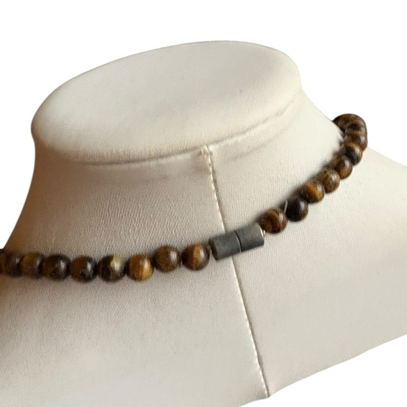 Tiger’s Eye Graduated Beaded Necklace - Picture 4 of 4